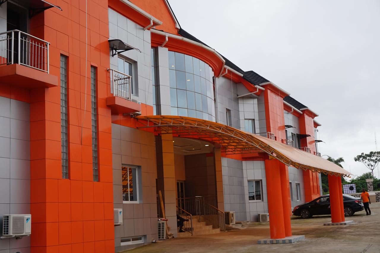 Aenon Suites Oshogbo Ngoại thất bức ảnh