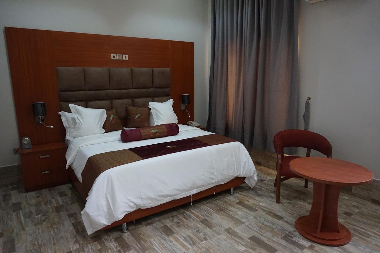 Aenon Suites Oshogbo Ngoại thất bức ảnh