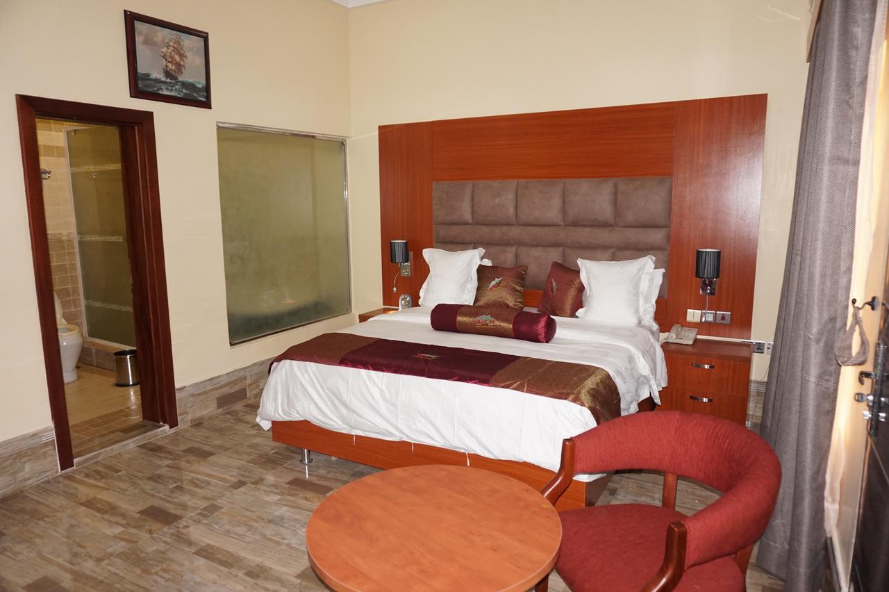 Aenon Suites Oshogbo Ngoại thất bức ảnh