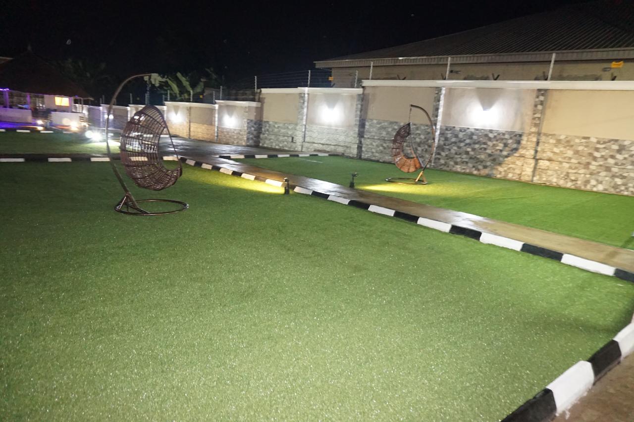 Aenon Suites Oshogbo Ngoại thất bức ảnh