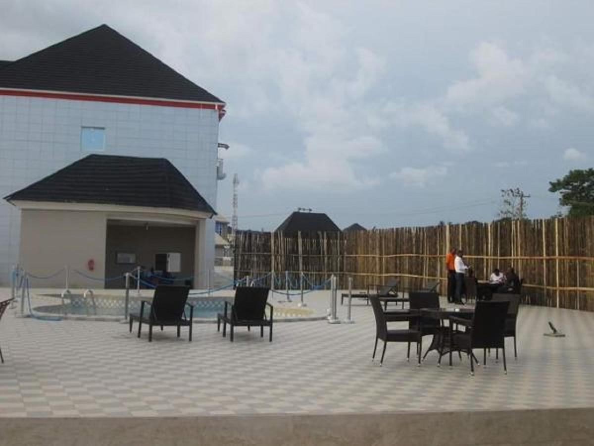 Aenon Suites Oshogbo Ngoại thất bức ảnh